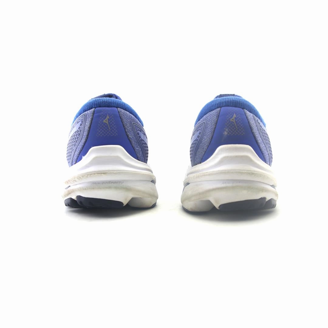MIZUNO WAVE INSPIRE 18 Mizuno sport shoe styles