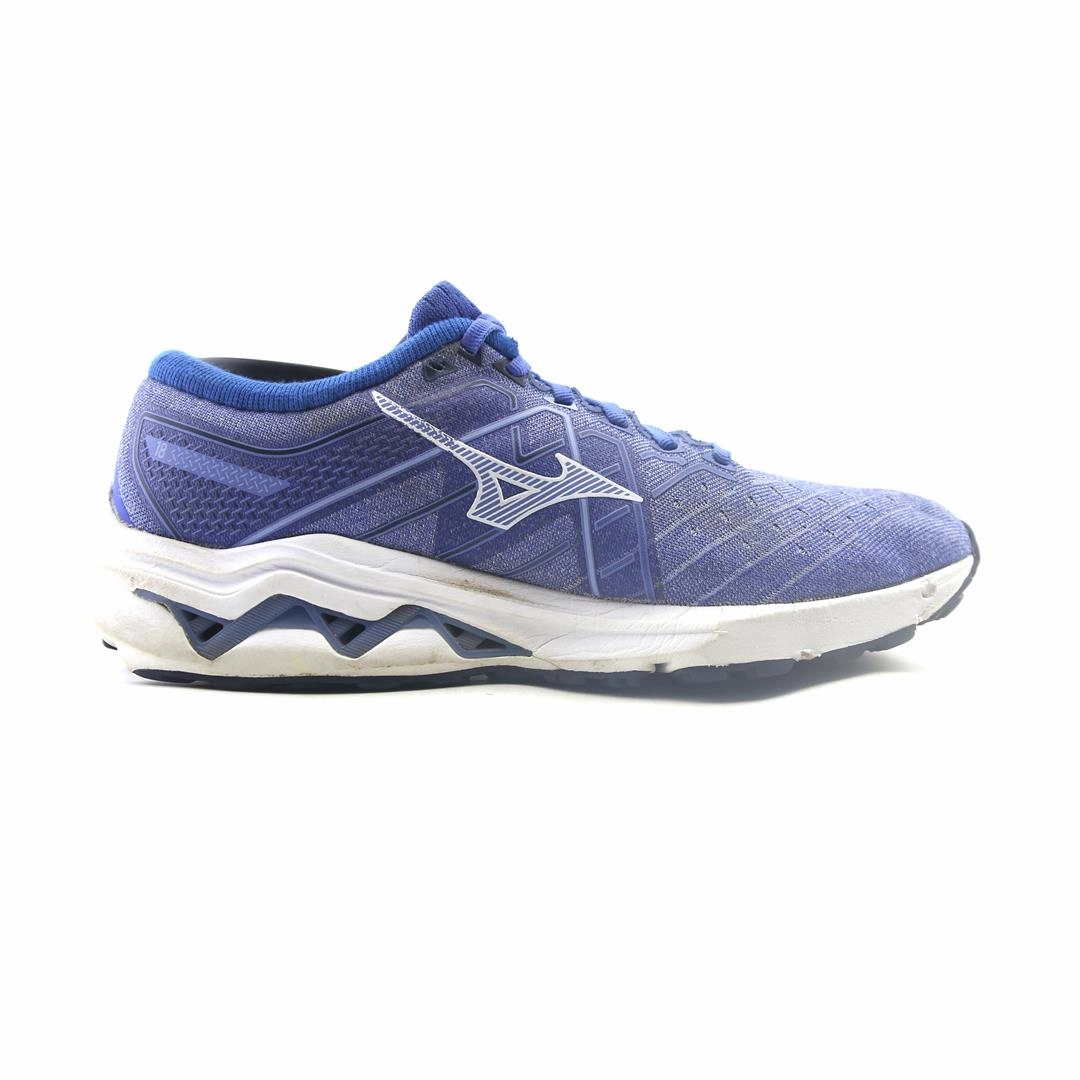 MIZUNO WAVE INSPIRE 18 Mizuno sport shoe styles