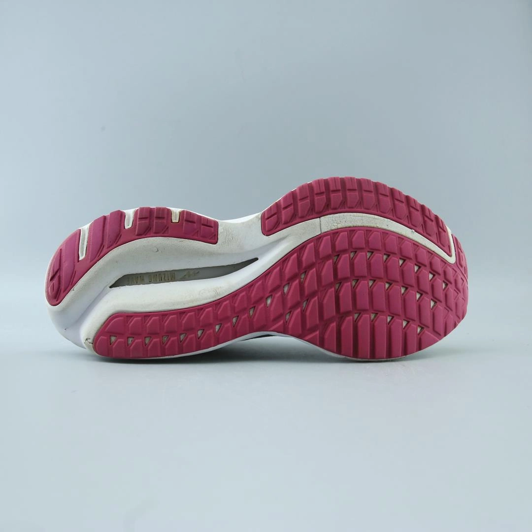 MIZUNO WAVE INSPIRE 19 Mizuno sport shoe styles