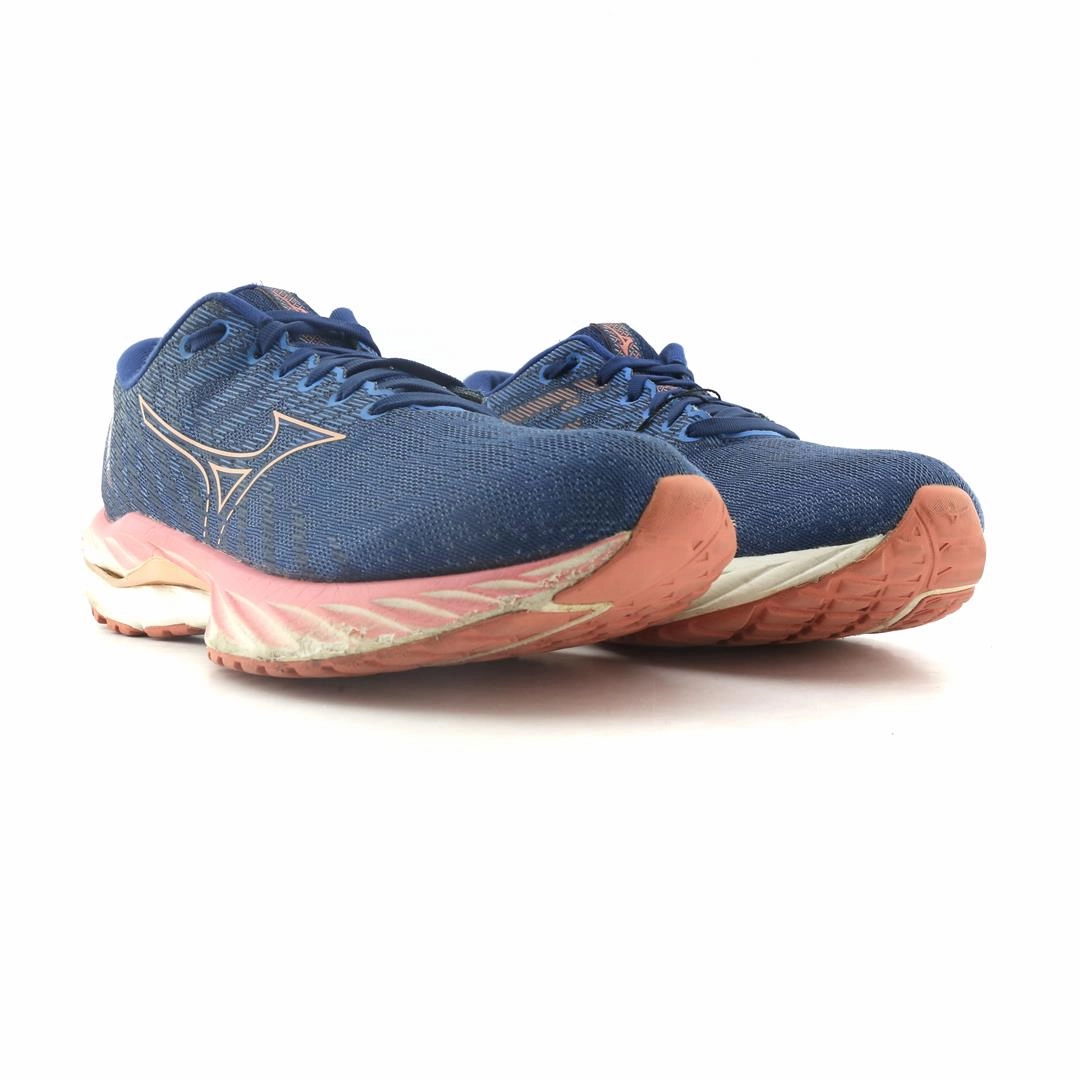 MIZUNO WAVE INSPIRE 19 Mizuno sport shoe styles
