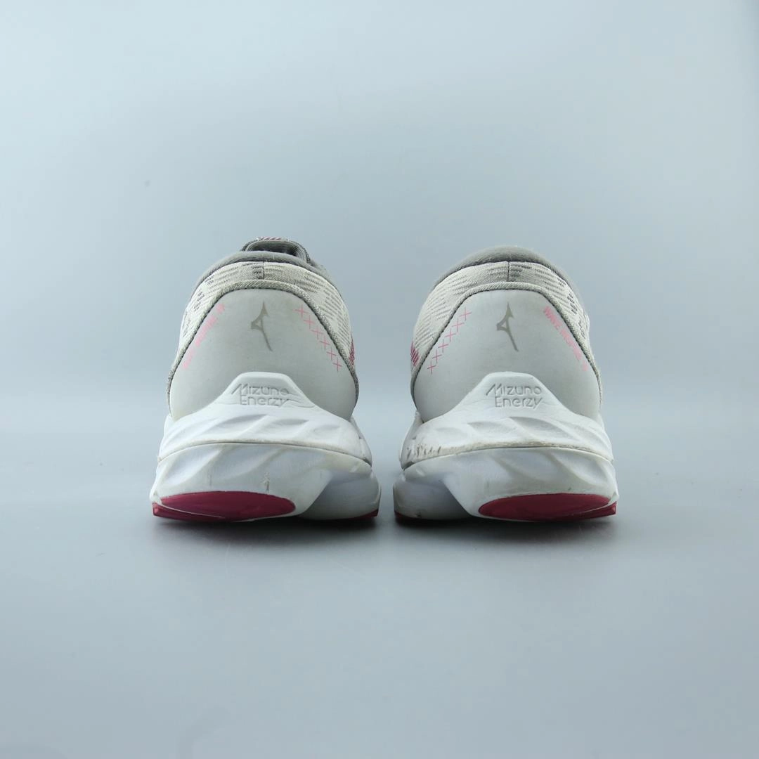 MIZUNO WAVE INSPIRE 19 Mizuno sport shoe styles