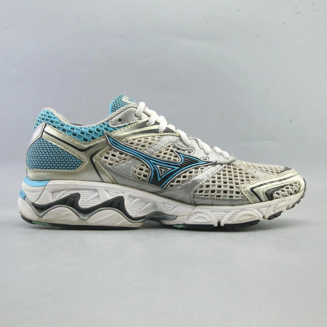 MIZUNO WAVE INSPIRE 7 Mizuno sport shoe styles