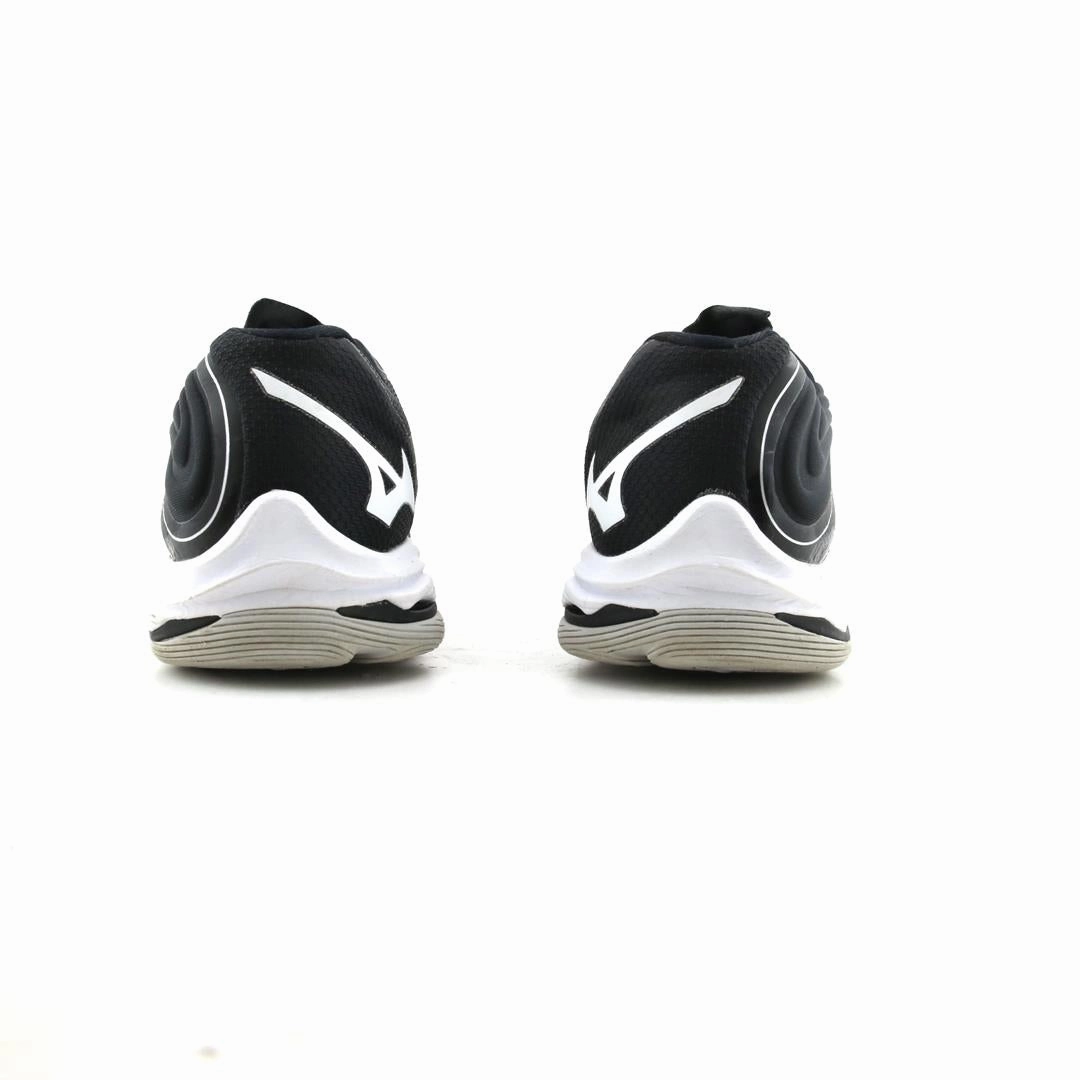 MIZUNO WAVE LIGHTINIG Z6 Mizuno sport shoe styles