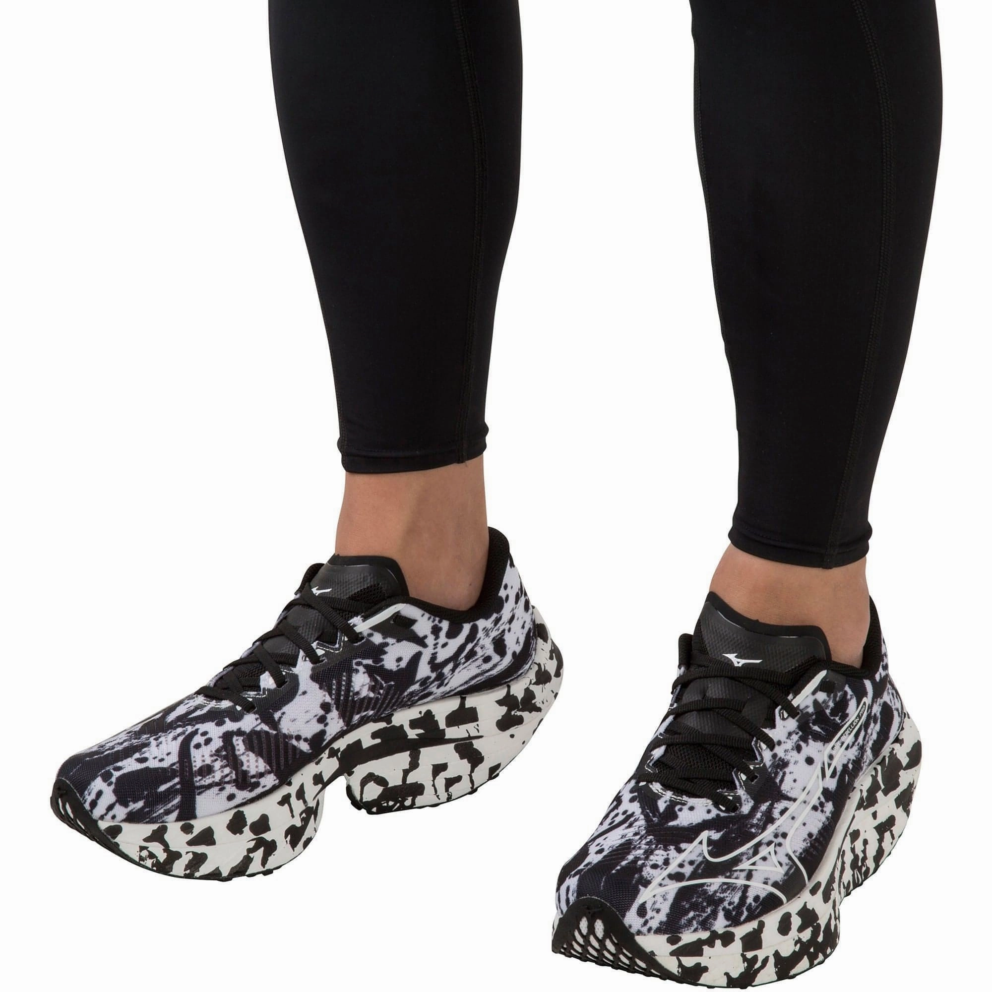 Mizuno Wave Rebellion Pro Running Shoes - Black Rider Road Sneakers