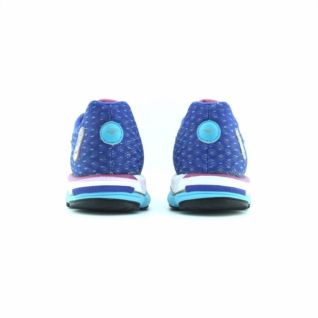 MIZUNO WAVE RIDER 18 Mizuno sport shoe styles