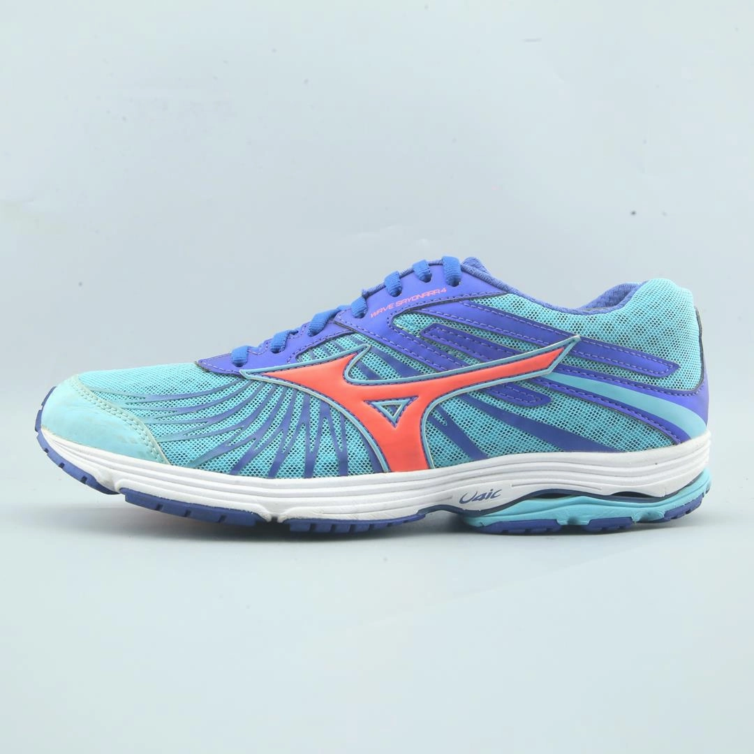 MIZUNO WAVE SAYONARA 4 Mizuno sporty athletic shoe styles