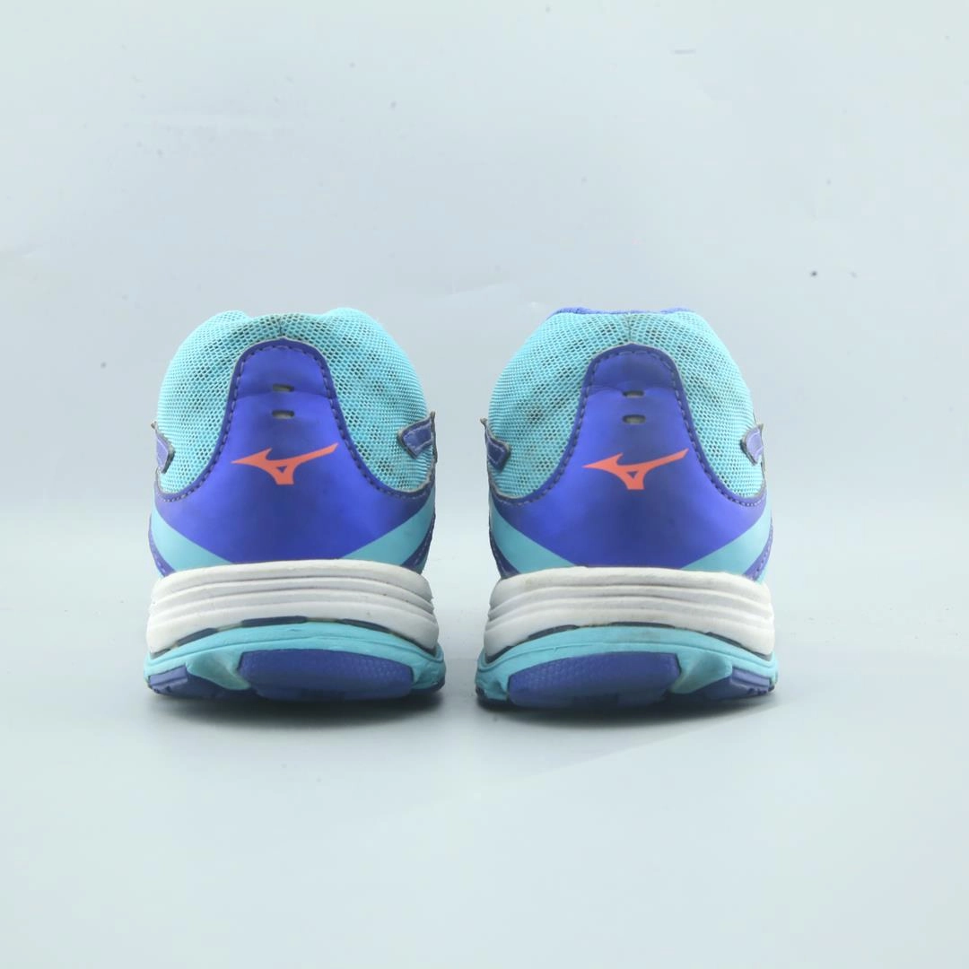 MIZUNO WAVE SAYONARA 4 Mizuno sport shoe styles