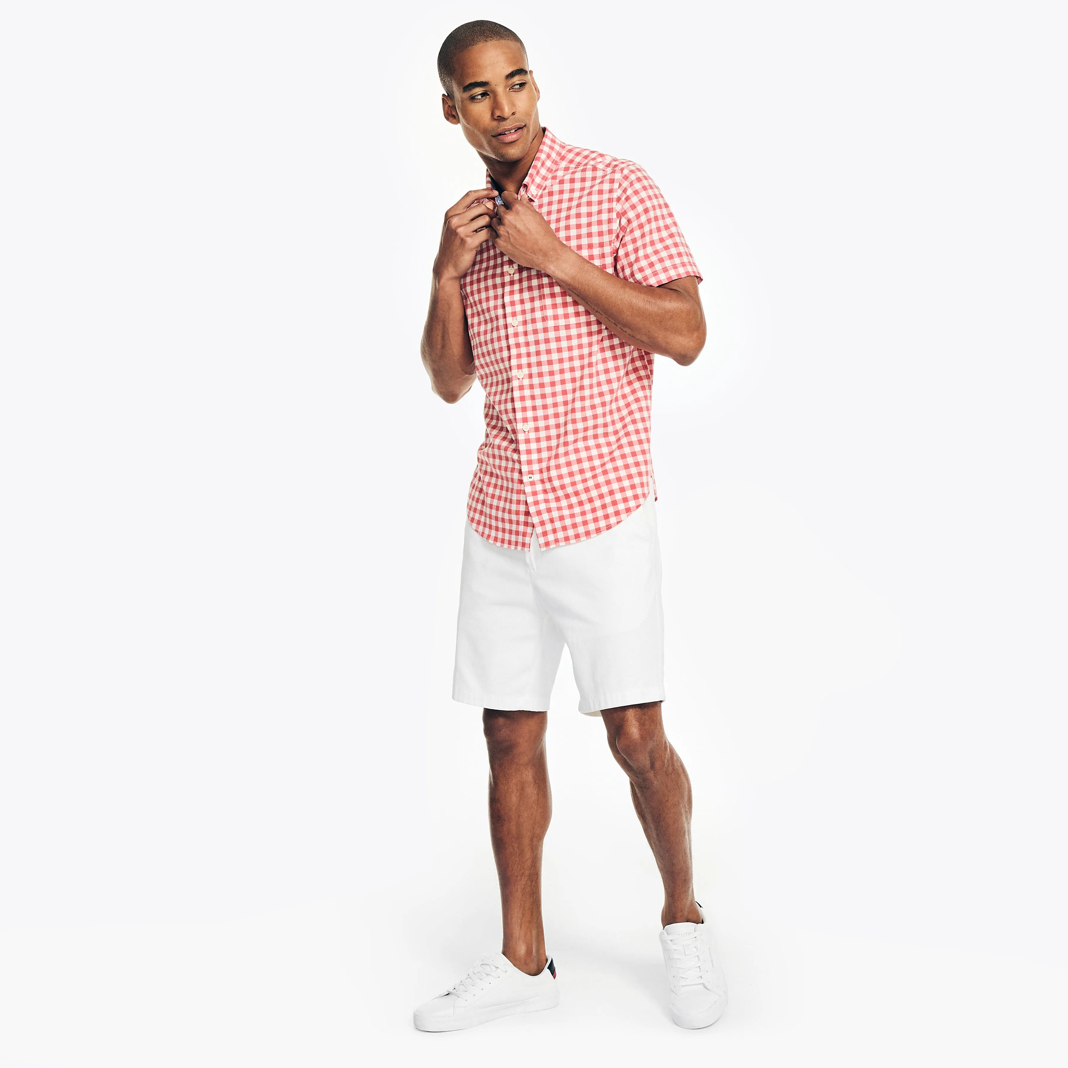 Nautica Mens Sustainably Crafted Gingham Plaid Short-Sleeve Shirt