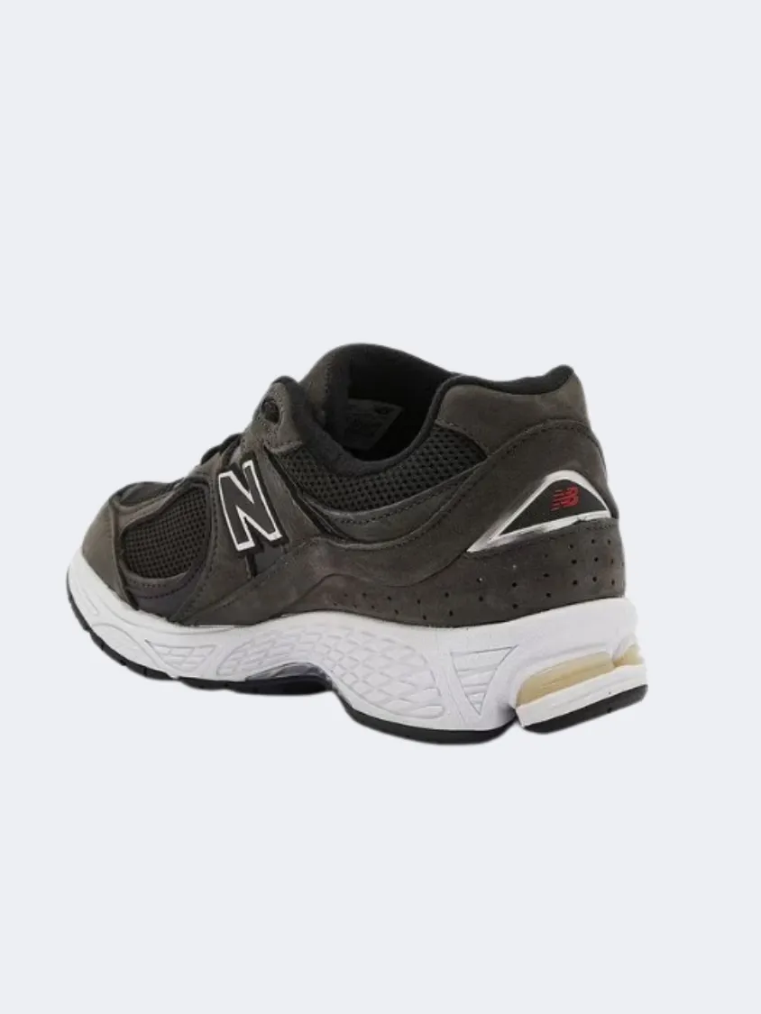 New Balance 2002R Unisex Lifestyle Shoes Raven/White Mens Casual Everyday Sneakers