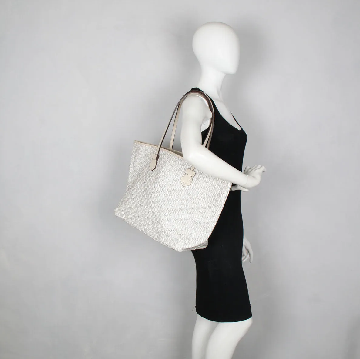 NEW Saint Tropez Open Tote GM, Champagne Moreau Bags