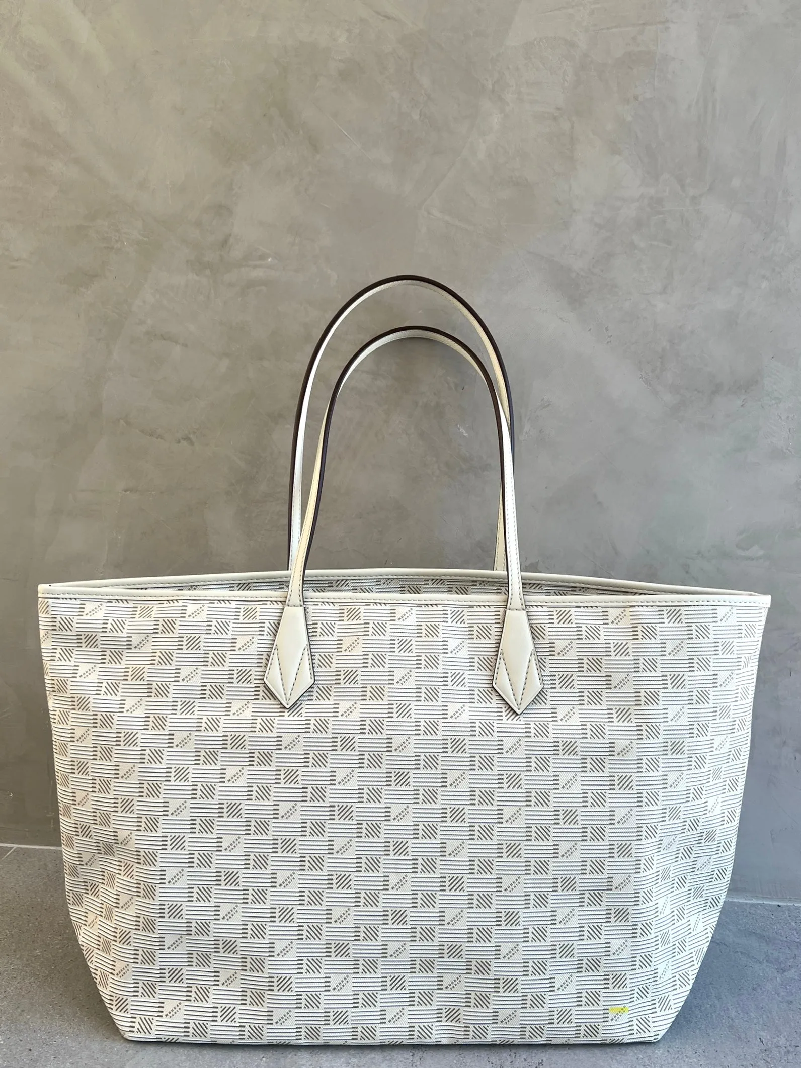 NEW Saint Tropez Open Tote GM, Champagne Moreau Bags