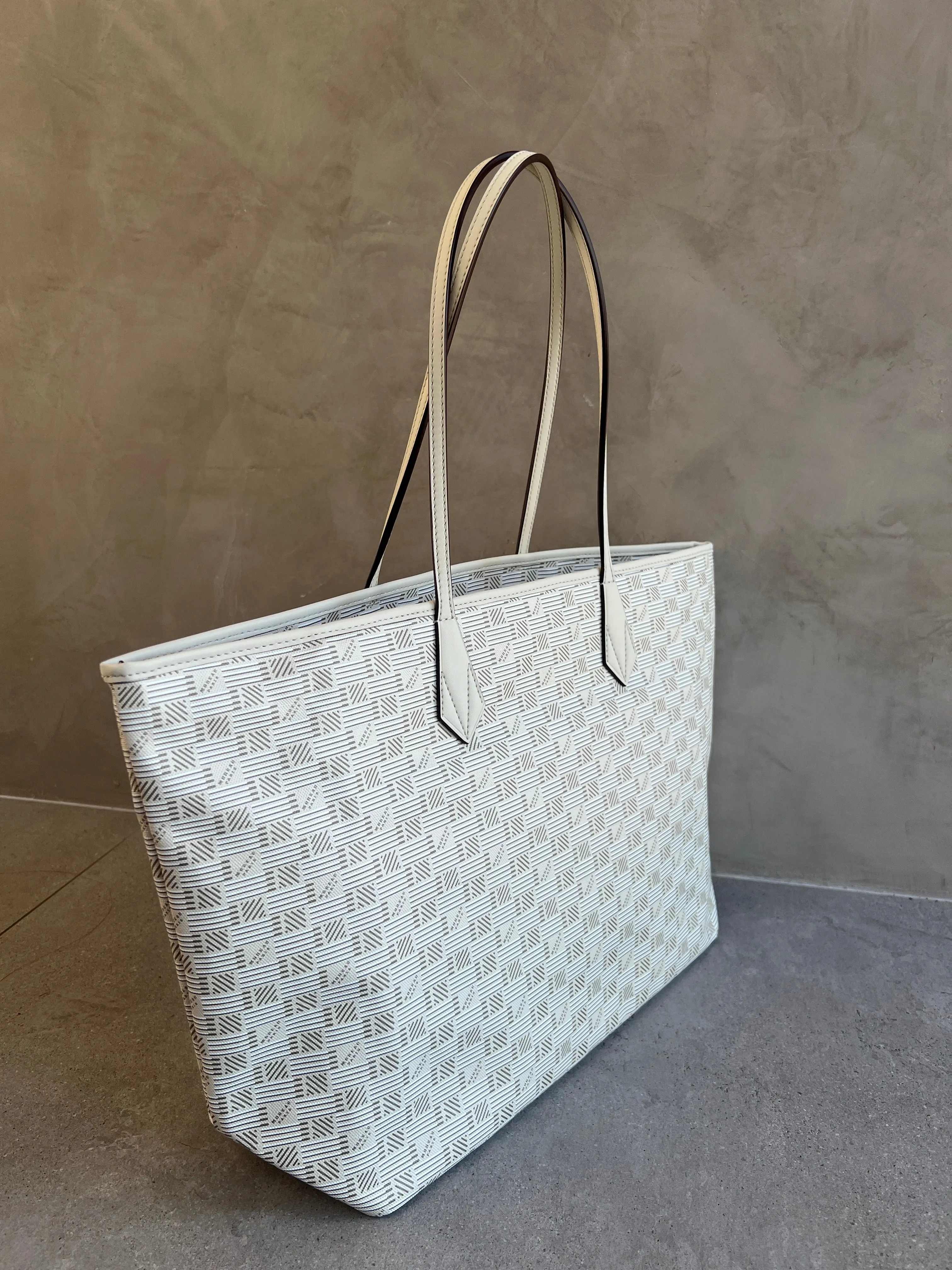new Saint Tropez Zip Tote GM, Champagne Moreau Bags