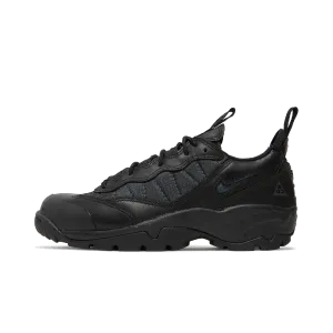 Nike ACG Air Mada Low Triple Black Nike sneakers in limited color packs
