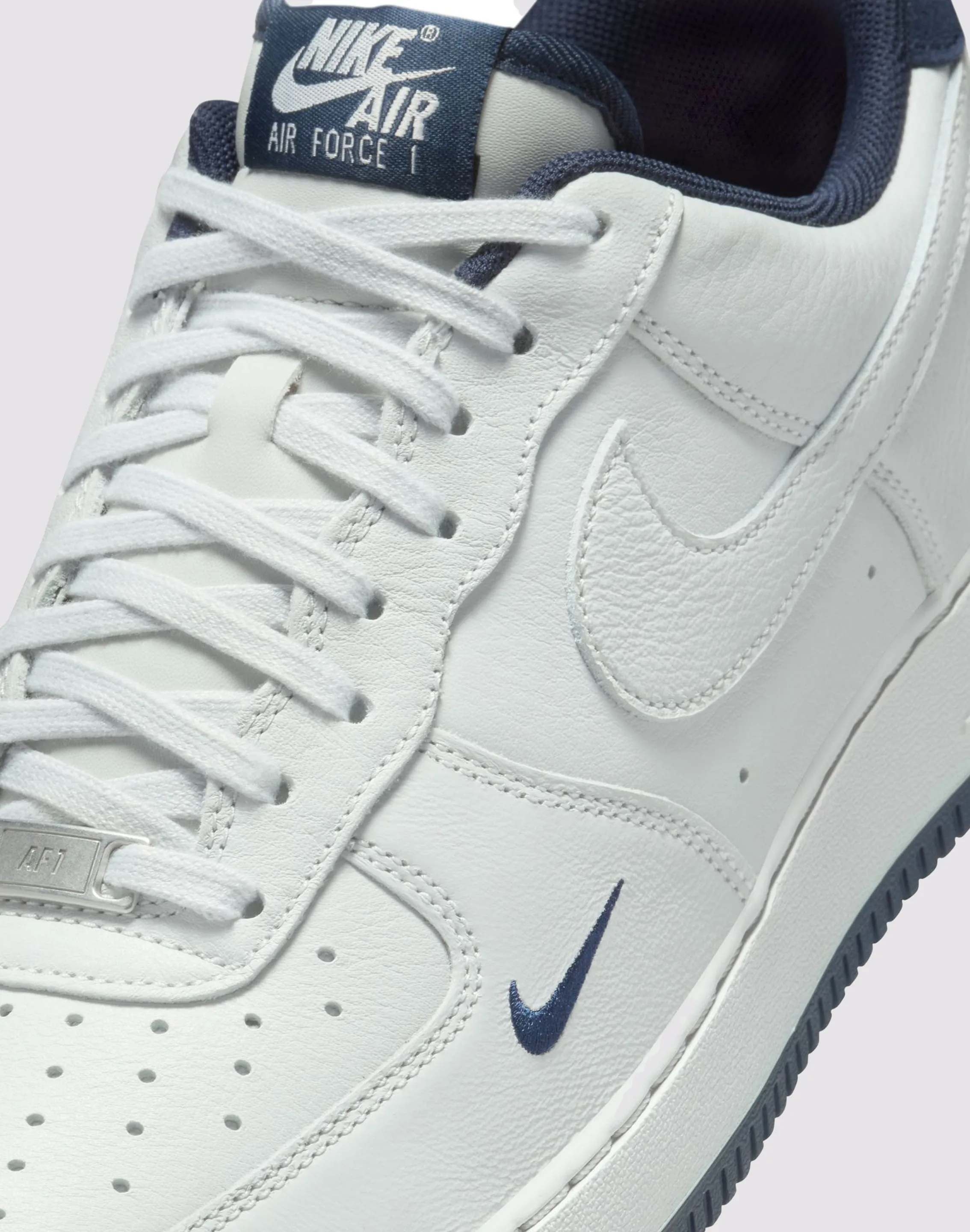 Nike Air Force 1 '07 LV8 Air Max Comfort