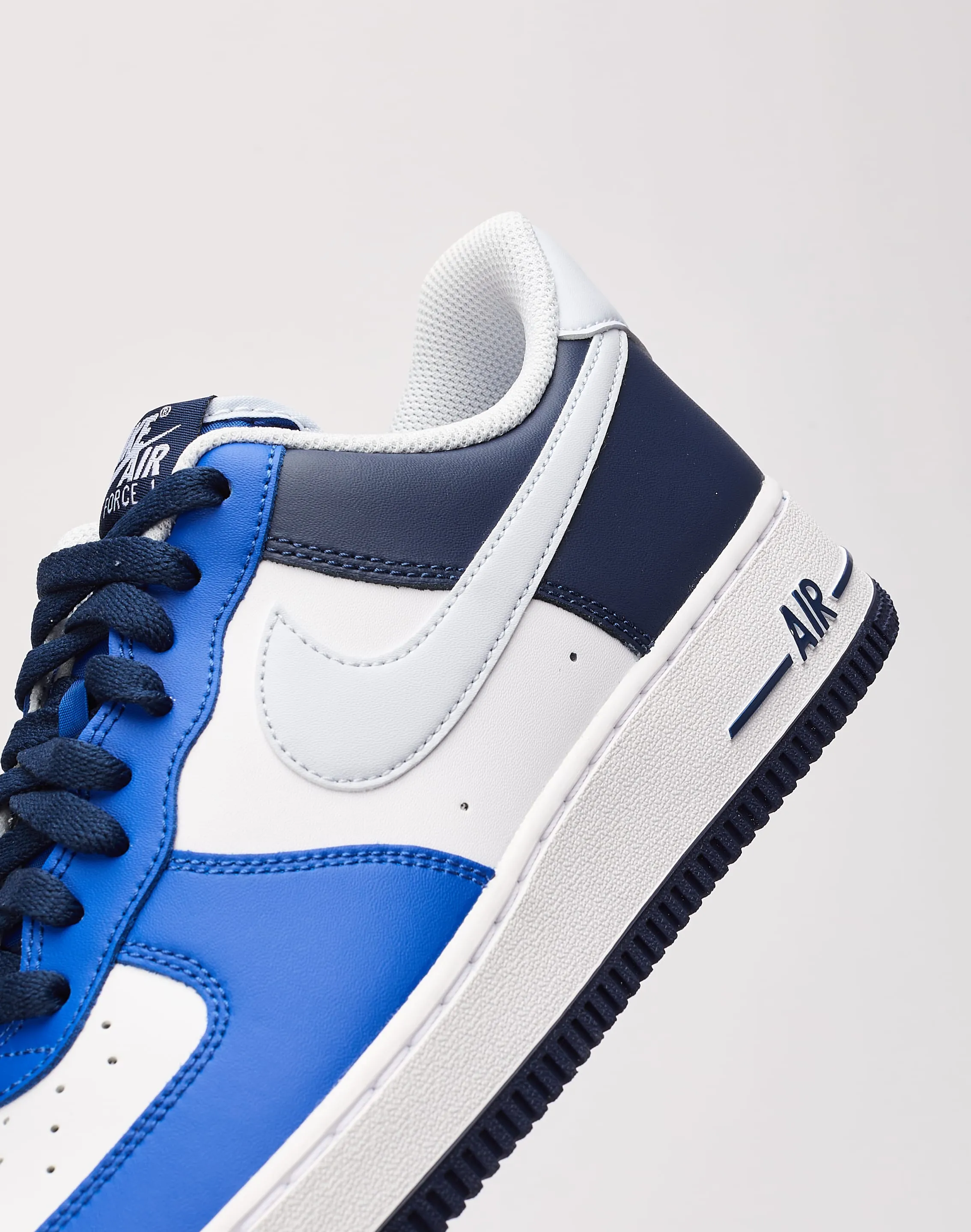 Nike Air Force 1 Low '07 LV8
