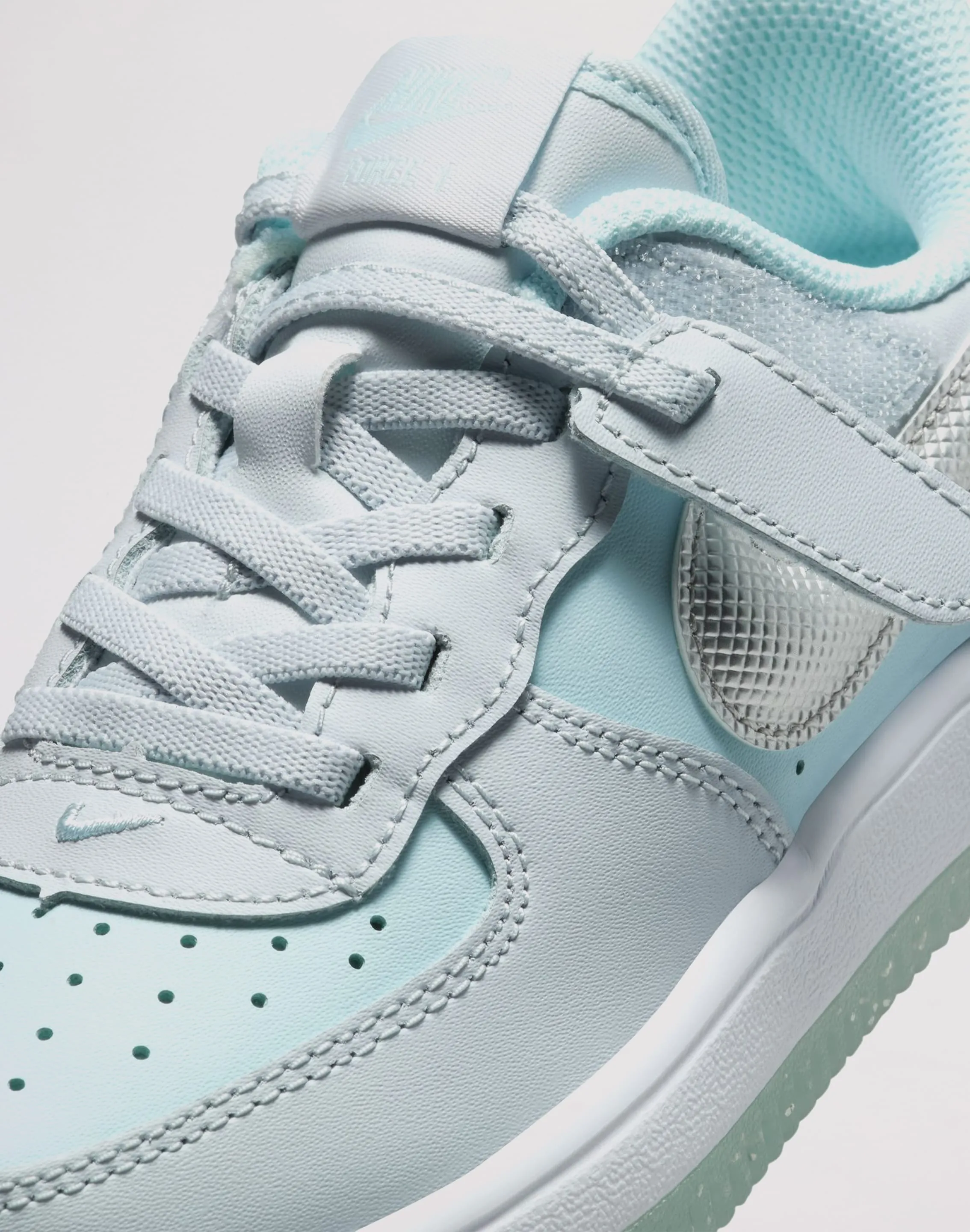Nike Air Force 1 Low EasyOn Toddler Girls' "Pure Platinum/Metallic Silver" Air Max Comfort