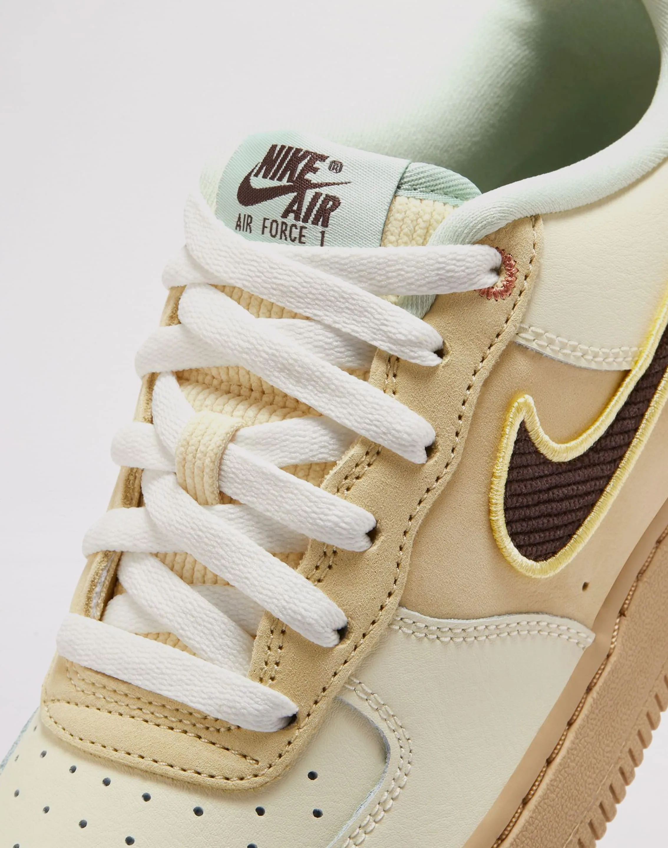 Nike Air Force 1 LV8 Pre-School Speed Sneakers