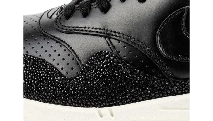 Nike Air Max 1 Stingray Nike Air Max cushioned sneakers