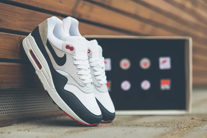 Nike Air Max 1 V SP "Patch" White - Obsidian - University Red Nike Air Max cushioned sneakers