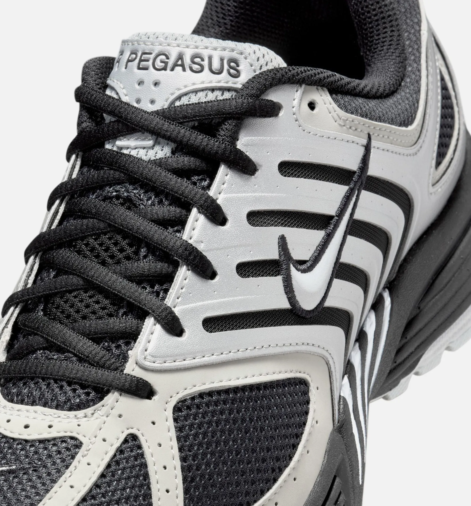 Nike Clothing Air Pegasus 2K5 Metallic Silver Mens Running Shoe - Metallic Silver/Metallic Platinum/Flat Silver/Black