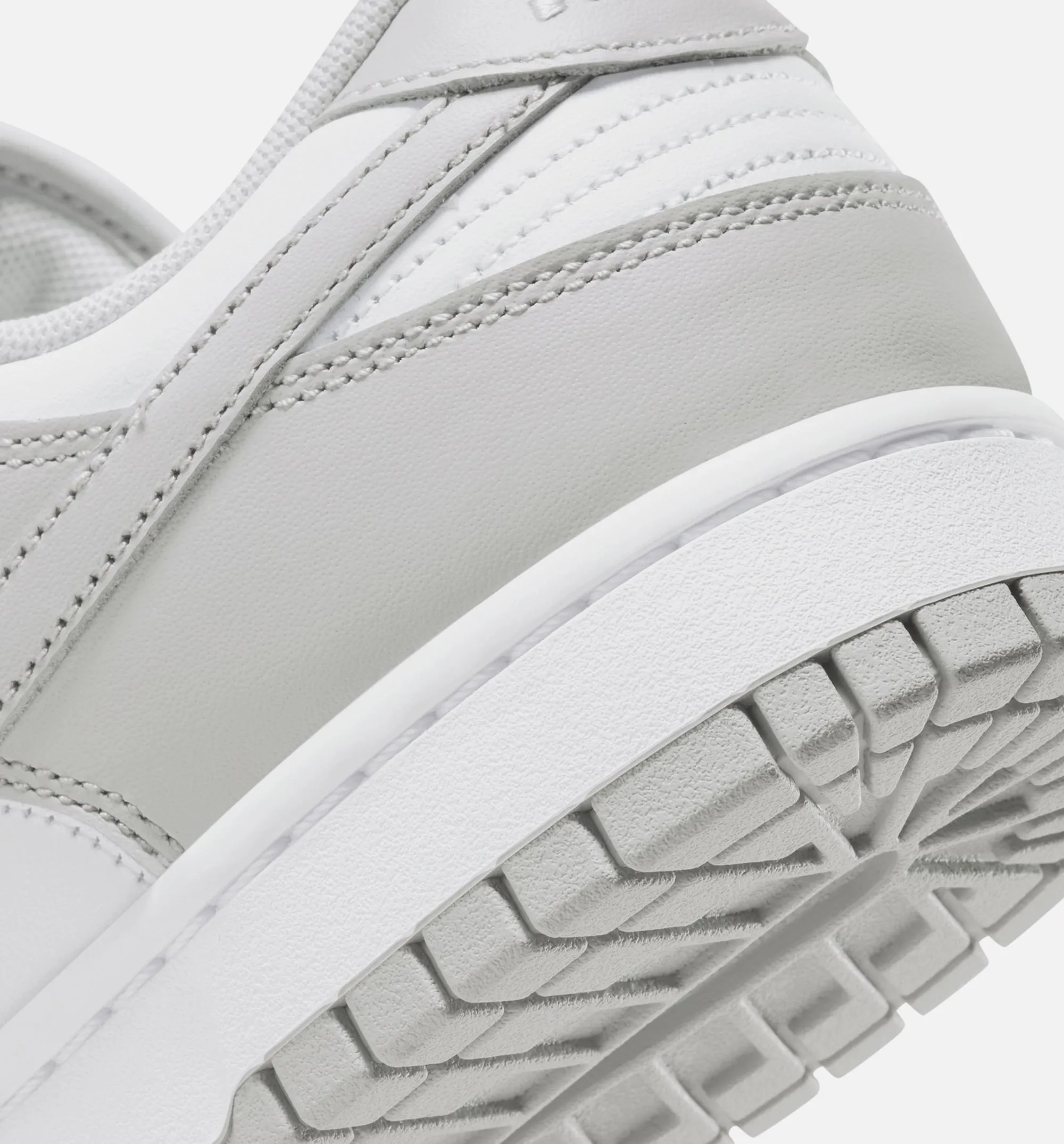 Nike Clothing Dunk Low Grey Fog Mens Lifestyle Shoe - Grey Fog/White