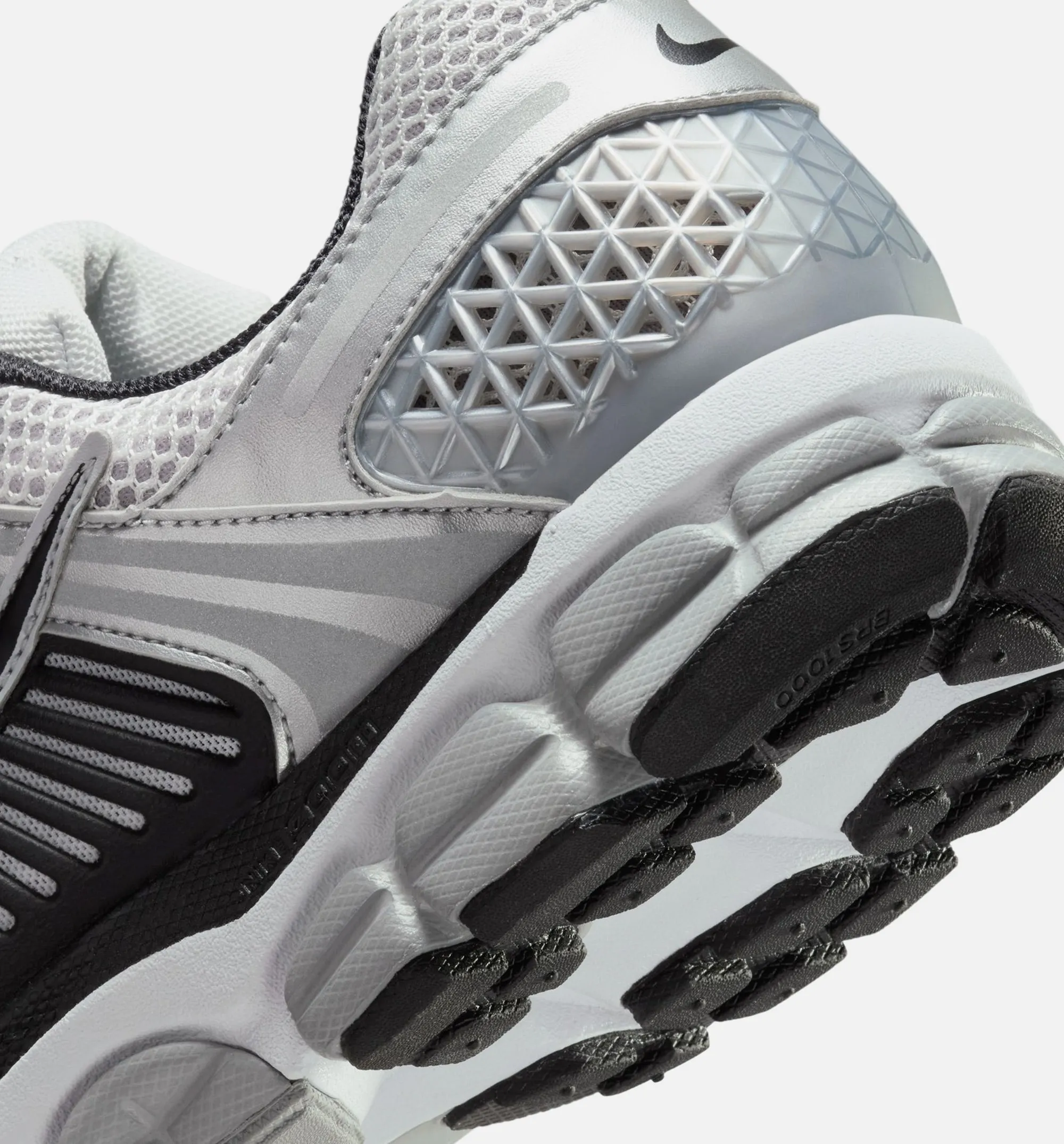 Nike Clothing Vomero 5 Metallic Silver Black Mens Lifestyle Shoe - Metallic Silver/Black/Pure Platinum/White/Pure Platinum
