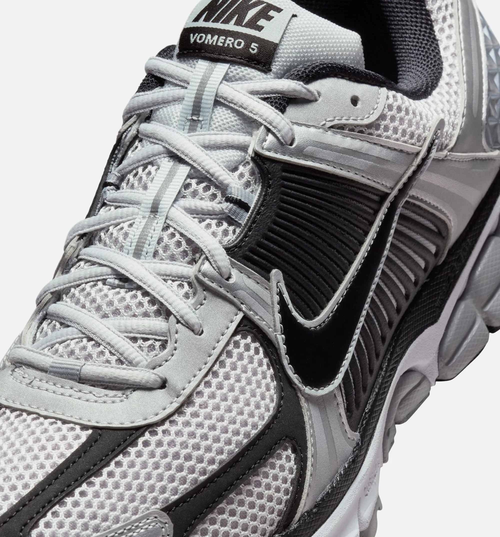 Nike Clothing Vomero 5 Metallic Silver Black Mens Lifestyle Shoe - Metallic Silver/Black/Pure Platinum/White/Pure Platinum