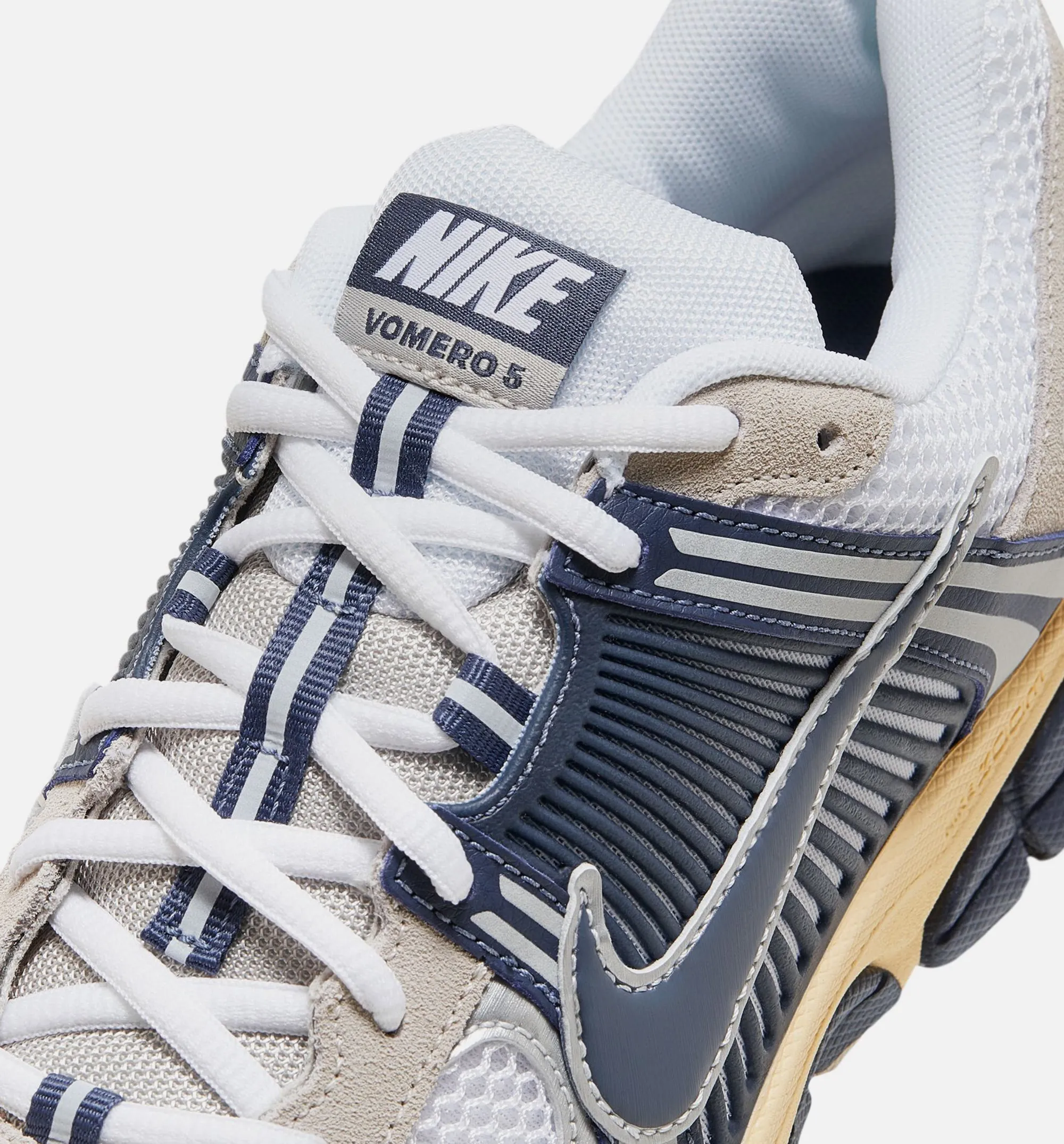 Nike Clothing Zoom Vomero 5 Thunder Blue Mens Lifestyle Shoe - White/Cream II/Metallic Platinum/Thunder Blue