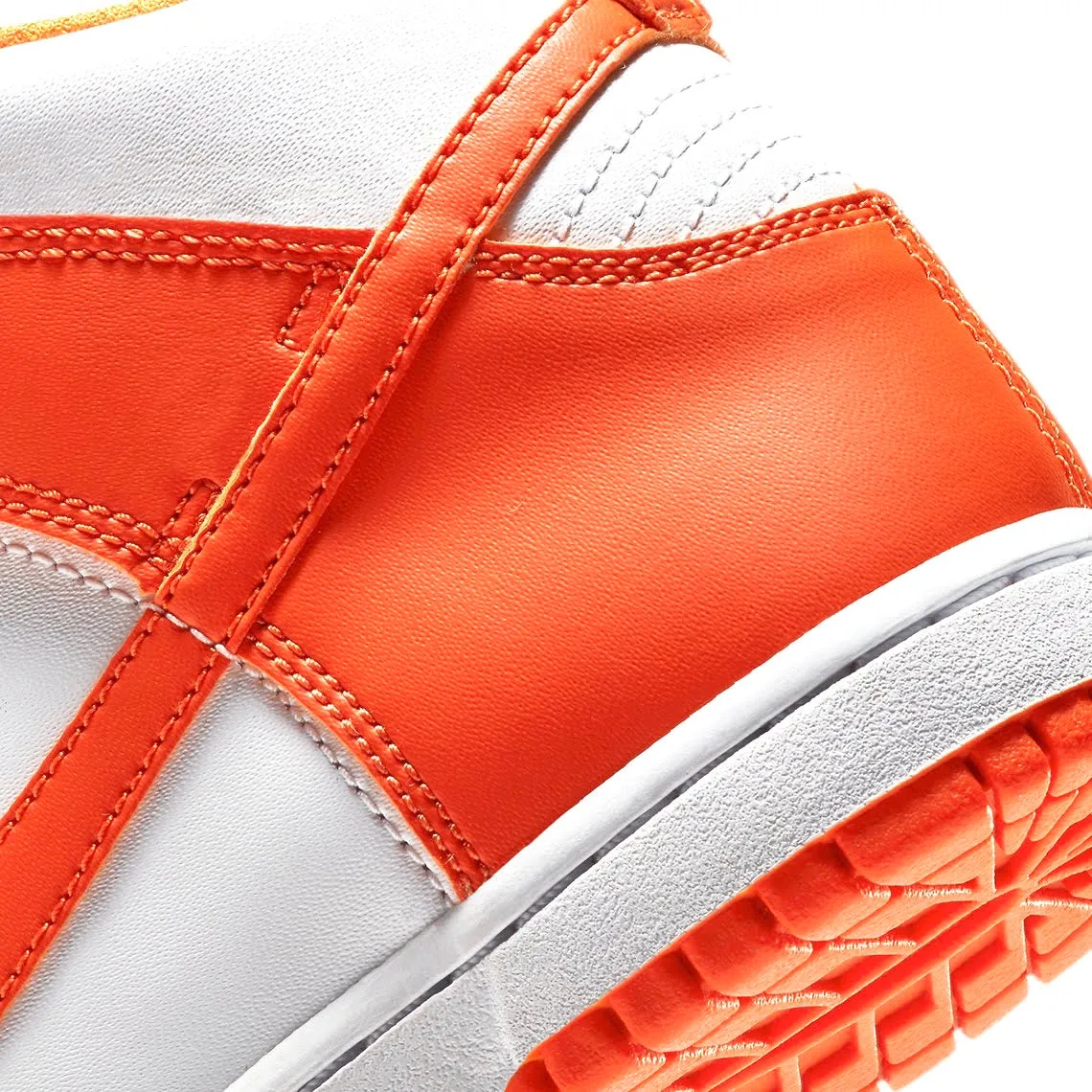 Nike Dunk Hi Retro GS Syracuse White Orange Blaze White Iconic Sneakers