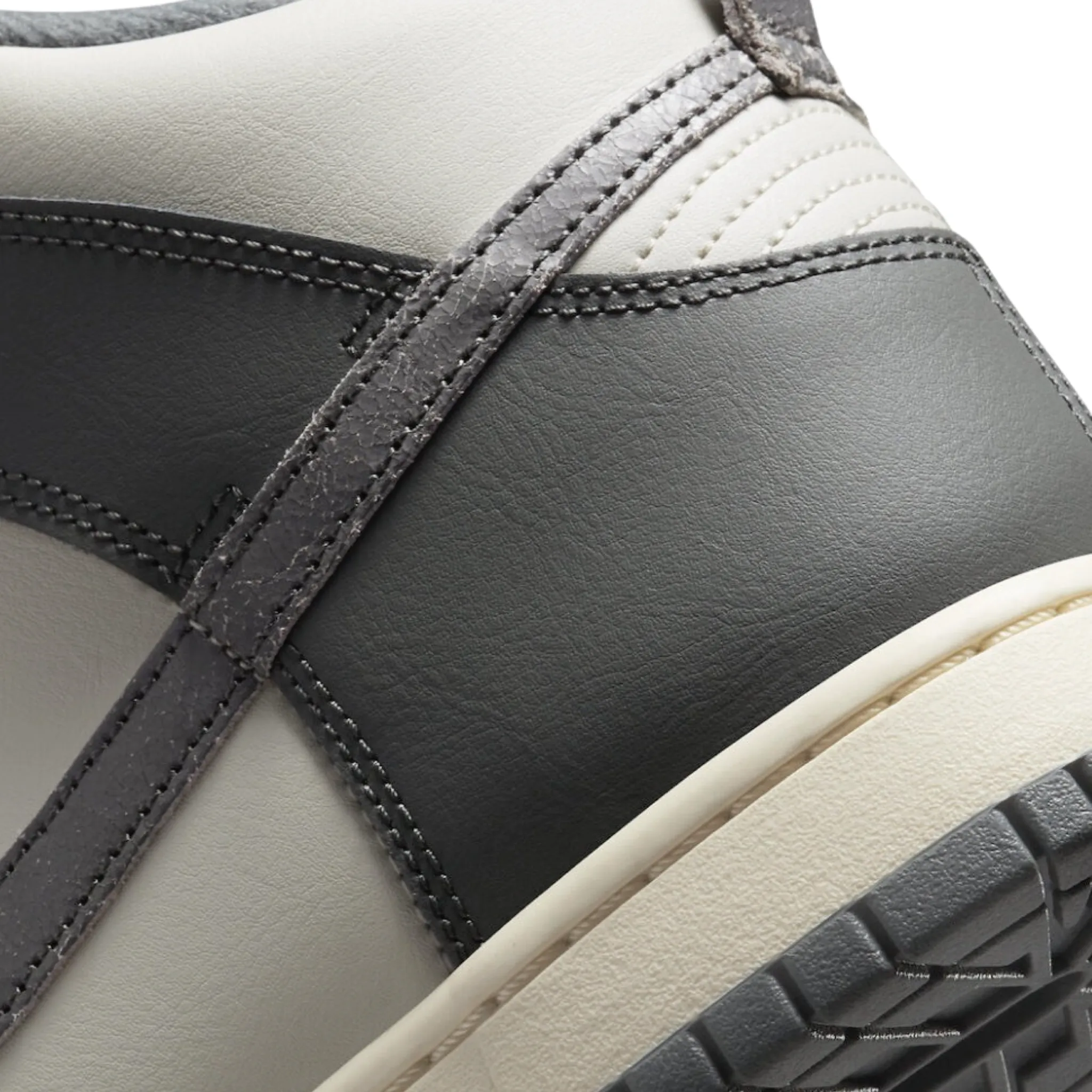Nike Dunk Hi Vintage Light Bone Grey Iconic Sneakers