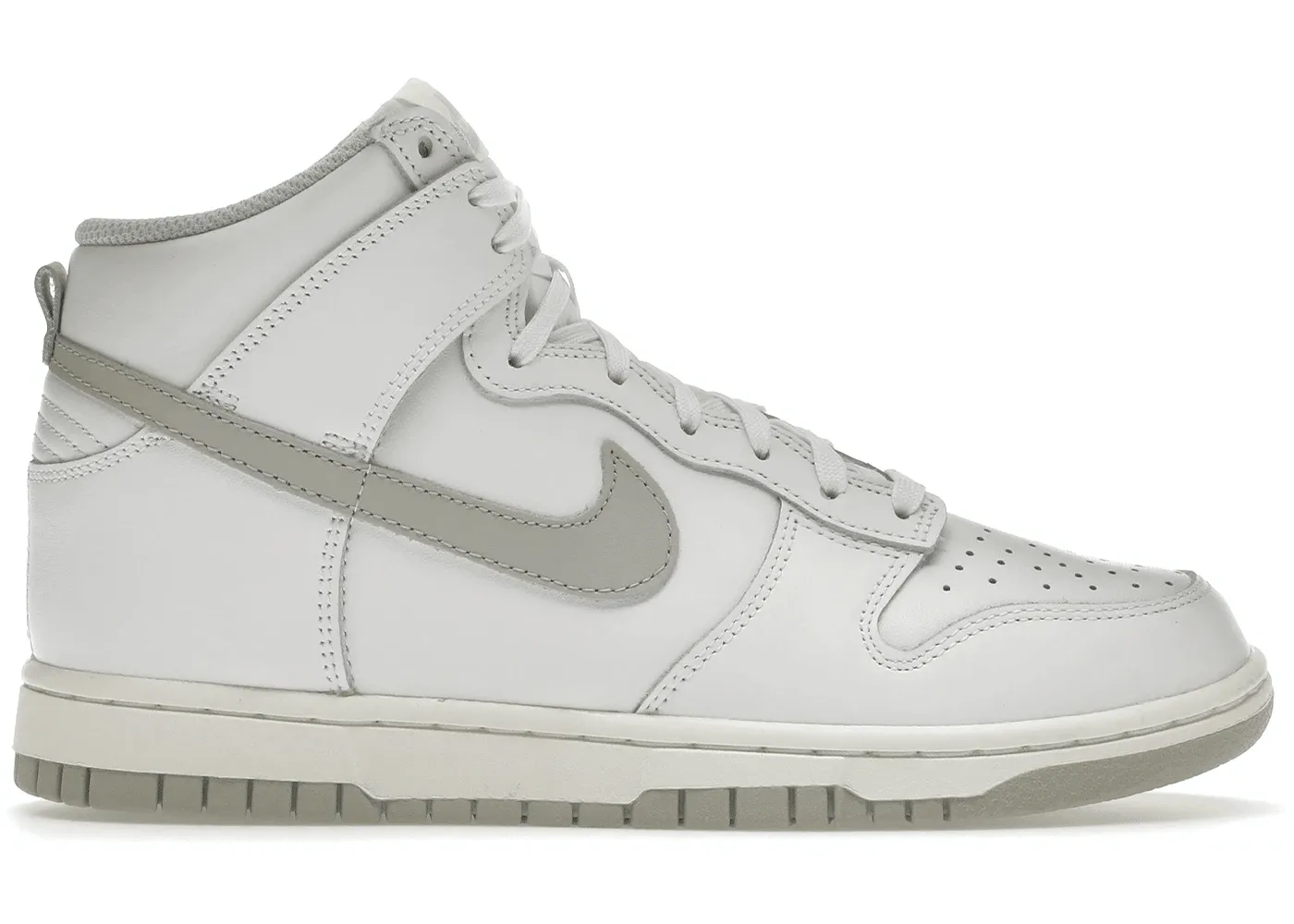 Nike Dunk High Neutral Grey (W) Nike Dunk sneakers with vintage style