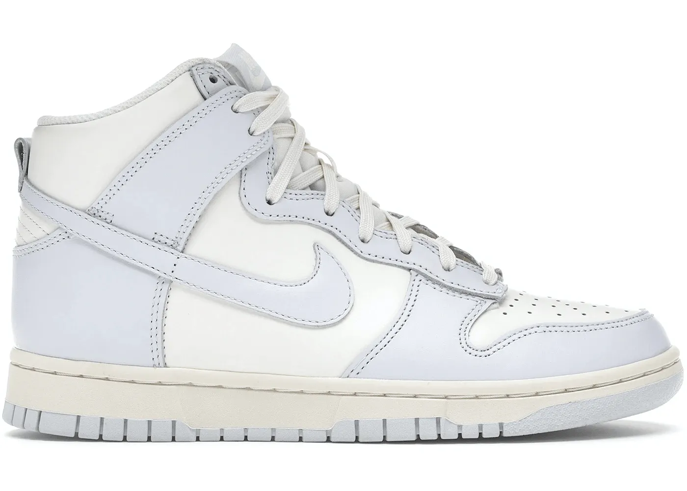 Nike Dunk High Sail Football Grey (W) Nike Dunk sneakers with vintage style