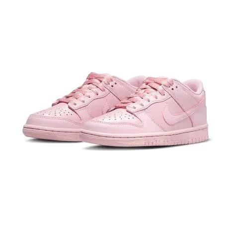 Nike Dunk Low GS Prism Pink Nike Dunk sneakers with classic silhouette