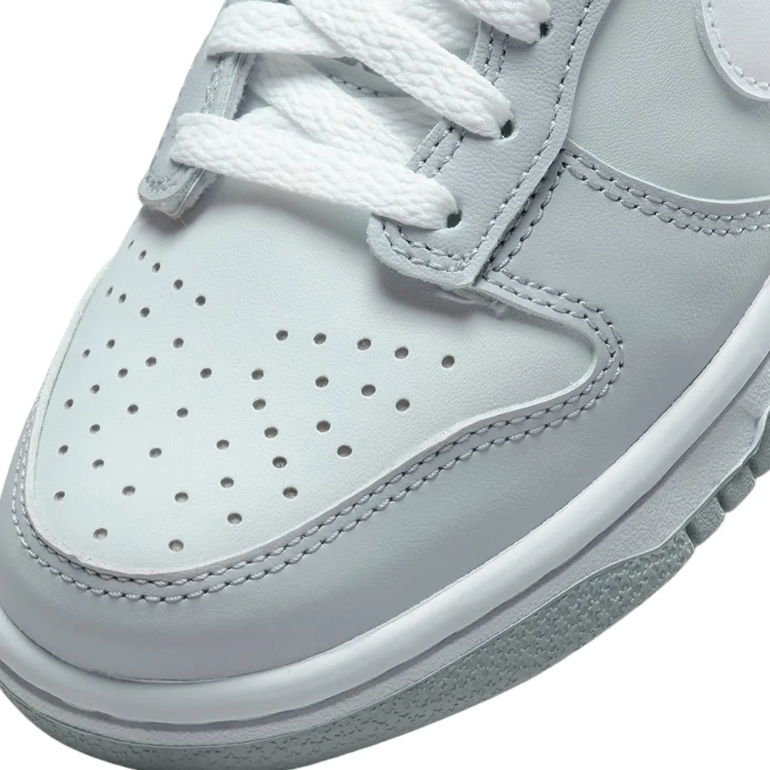 Nike Dunk Low GS Pure Platinum White Wolf GreyNike Iconic Sneakers