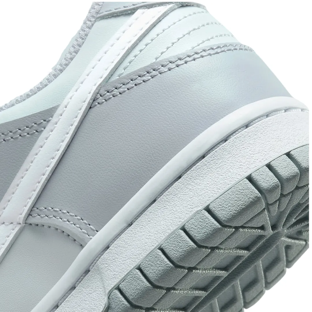 Nike Dunk Low GS Pure Platinum White Wolf GreyNike Iconic Sneakers