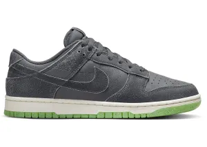 Nike Dunk Low Halloween (2022) Nike Dunk sneakers with vintage style