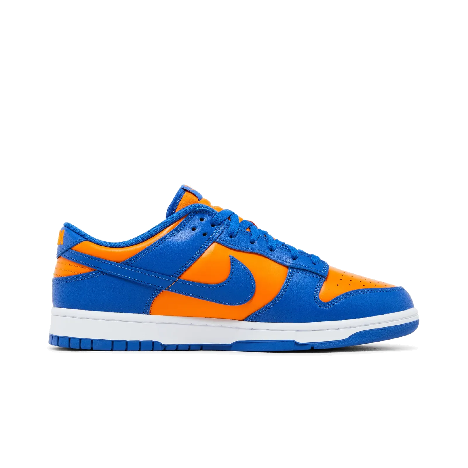 Nike Dunk Low Knicks Nike Timeless Athletic Sneakers