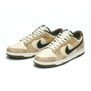 Nike Dunk Low PRM Animal Pack Giraffe Nike Dunk sneakers with classic silhouette