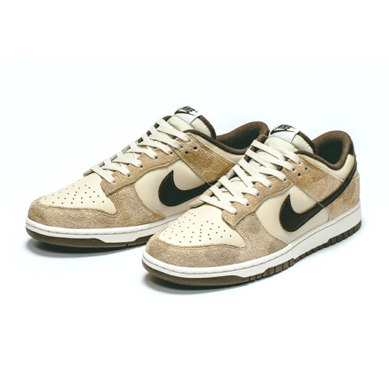 Nike Dunk Low PRM Animal Pack Giraffe Nike Dunk sneakers with classic silhouette
