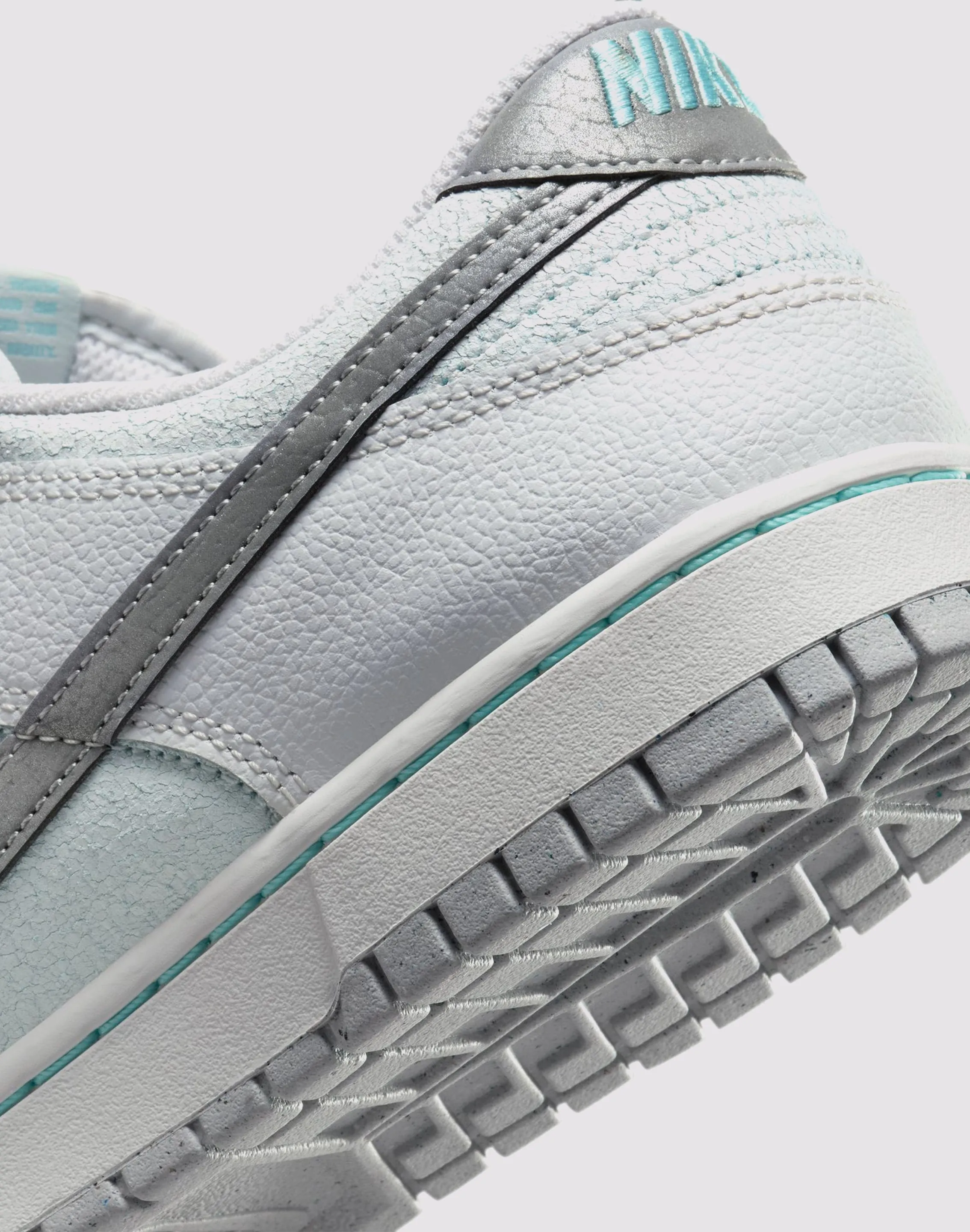 Nike Dunk Low Retro Speed Sneakers