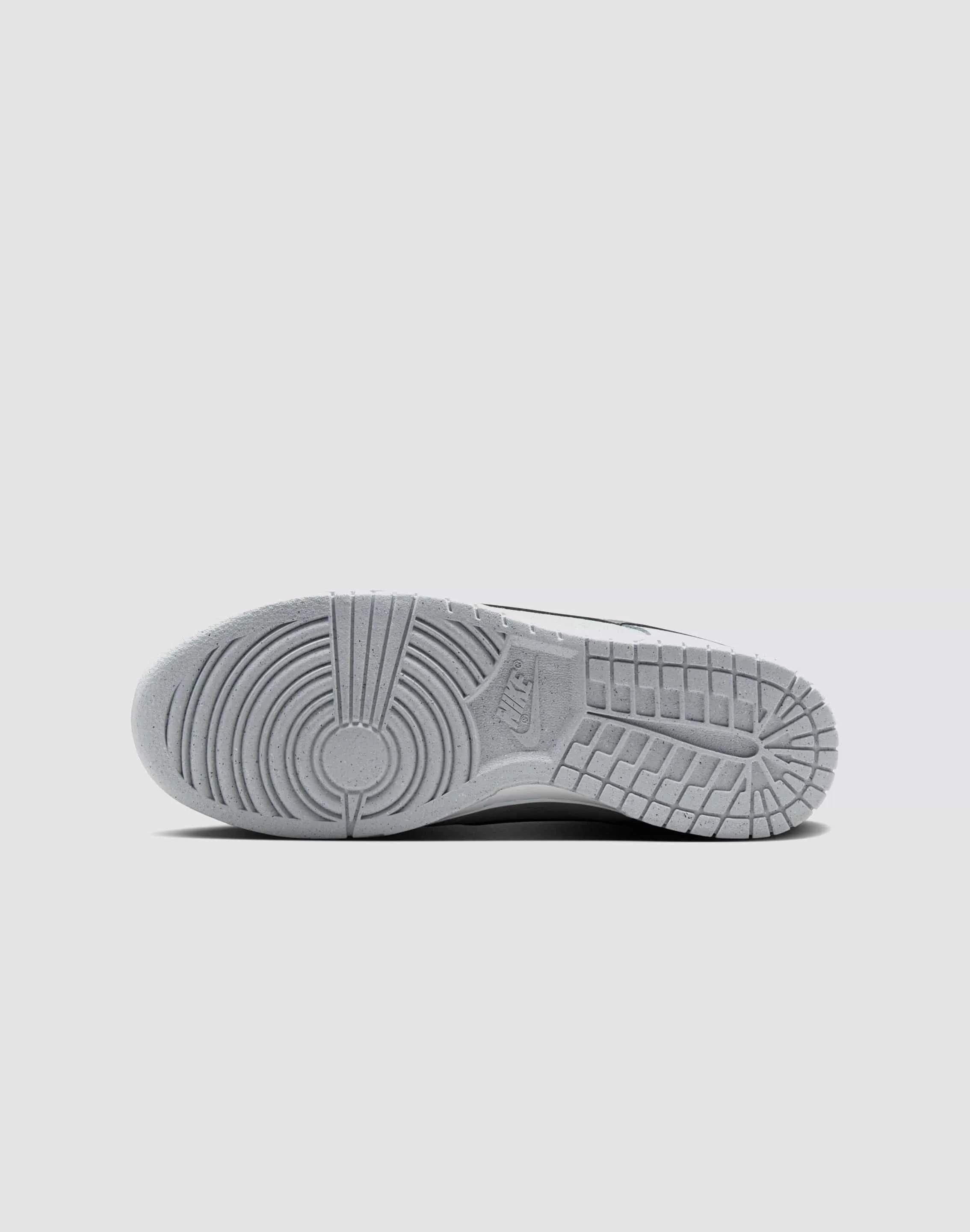 Nike Dunk Low Retro Speed Sneakers