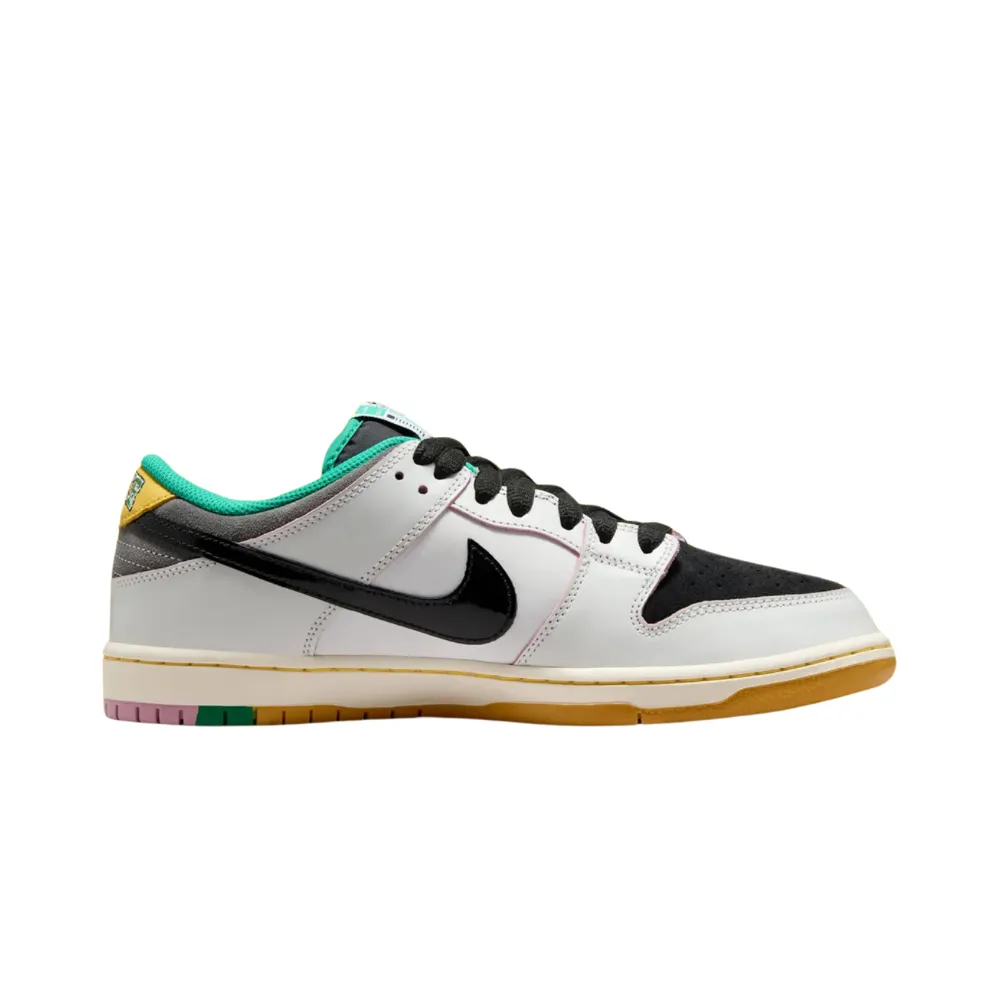 Nike SB Dunk Low CSEF Summit White Black White Iron Grey Clear Emerald Bucktan Iconic Sneakers