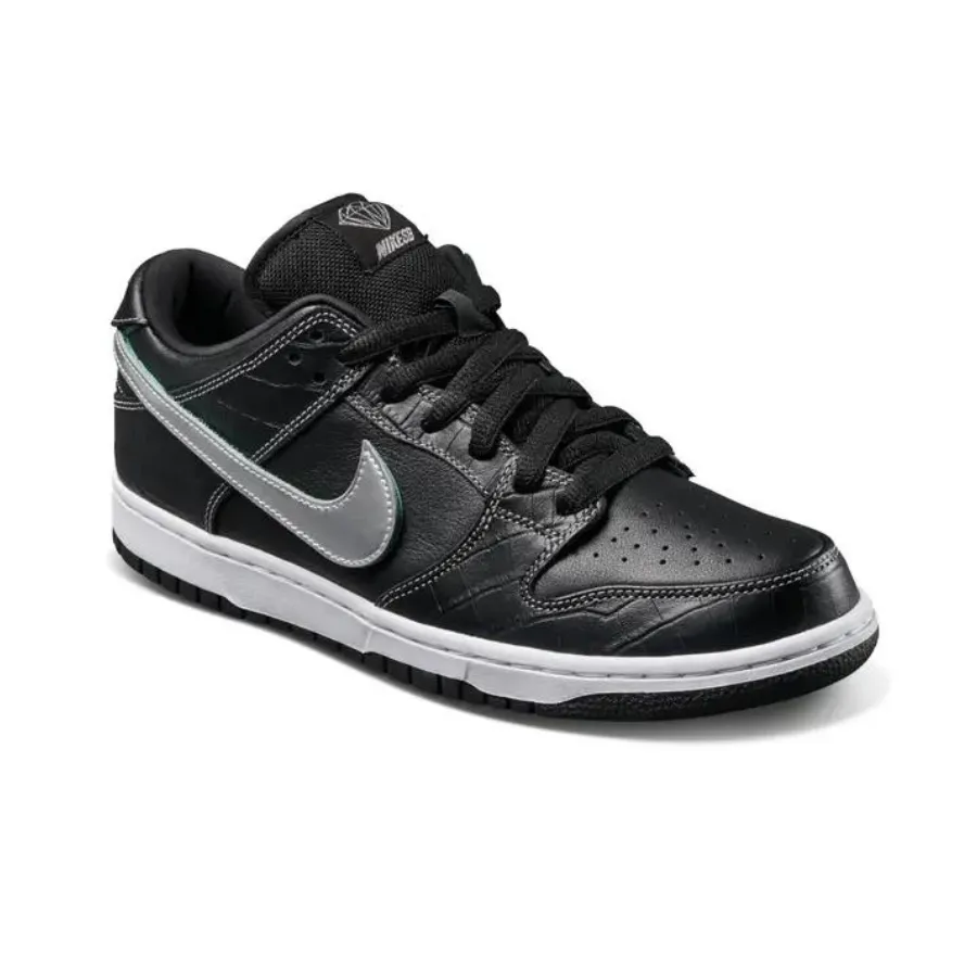 Nike SB Dunk Low Diamond Supply Co. Black Diamond Black Chrome Tropical Twist Iconic Sneakers