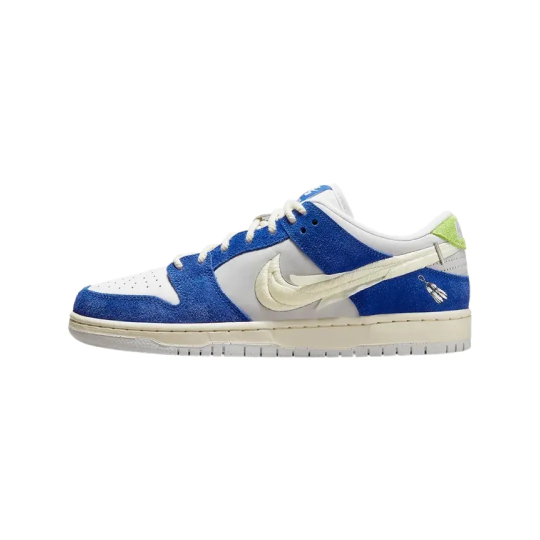 Nike SB Dunk Low Fly Streetwear Gardenia Game Royal Sail Grey Fog Nike Dunk sneakers with classic silhouette