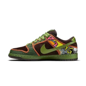 Nike SB Dunk Low Premium DLS SB QS De La Soul Safari Altitude Green Baroque Brown Nike Dunk sneakers with classic silhouette