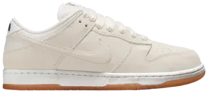 Nike SB Dunk Low Pro B Pale Ivory Nike sporty look with timeless feel