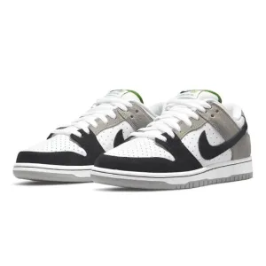 Nike SB Dunk Low Pro Chlorophyll GREY/WHITE-CHLOROPHYLL-BLACKc Nike Dunk sneakers with classic silhouette
