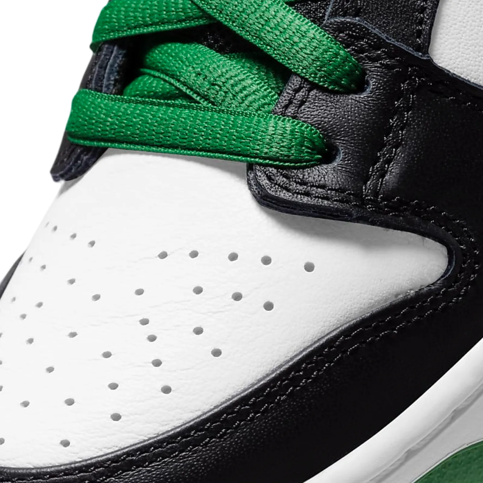 Nike SB Dunk Low Pro Classic Green Black White Iconic Sneakers