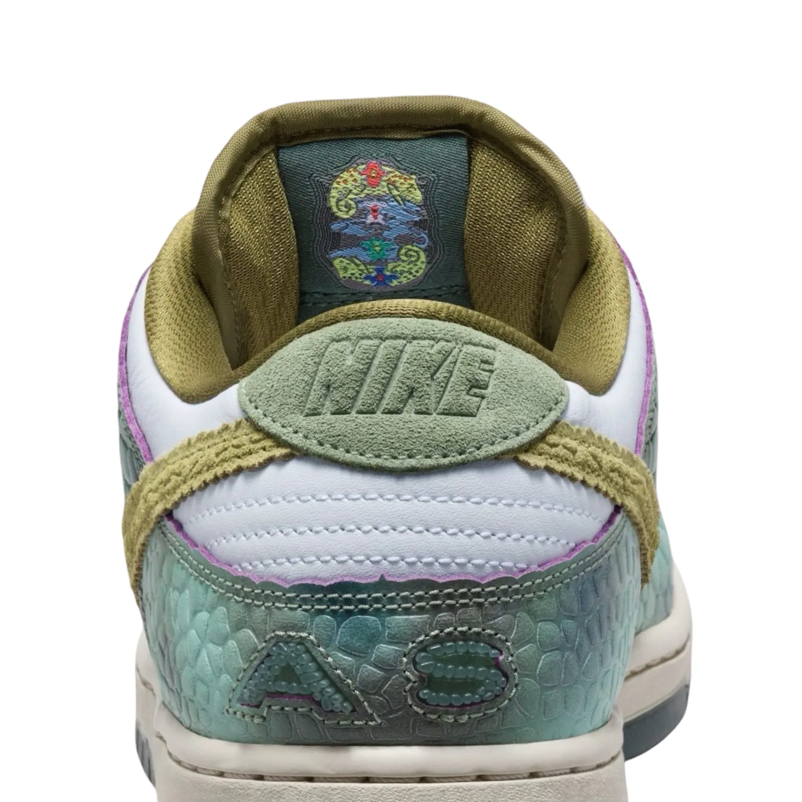 Nike SB Dunk Low Pro QS Oil Green Desert Moss White Iconic Sneakers