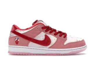 Nike SB Dunk Low StrangeLove Skateboards (Regular Box) (WORN) Nike shoes with all-day comfort support